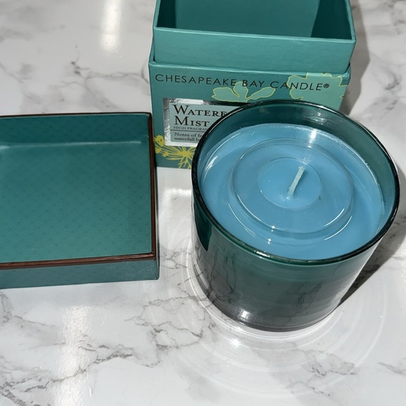 Chesapeake Bay Waterfall Mist Candle brand new in box - Picture 4 of 8